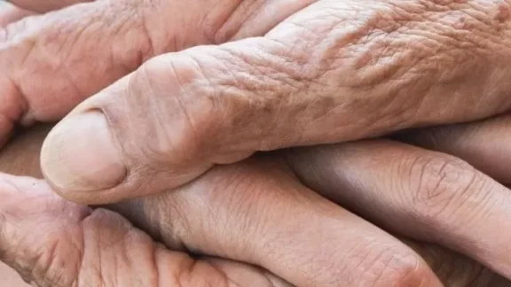 How to Bring Elderly Parents to the UK