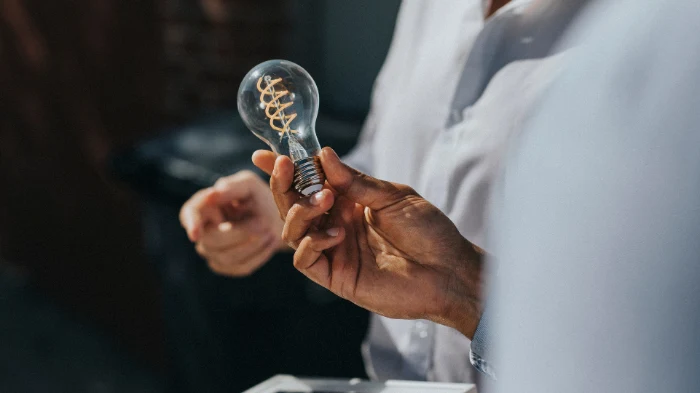 lightbulb representation of uk innovator founder visa